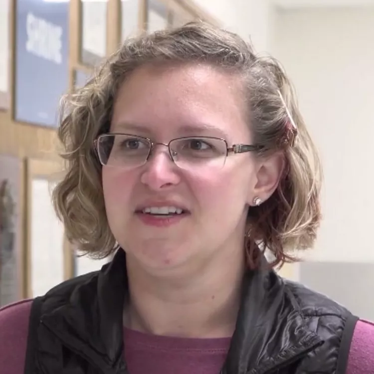 Lindsey Larsen talking about why she teaches innovatively.